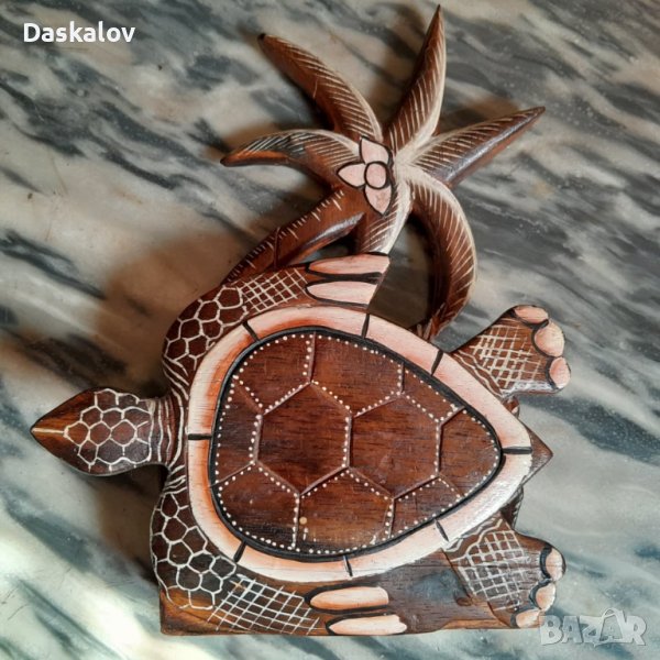 Продавам дървен салфетник, снимка 1