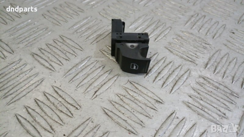 Бутон врата VW Golf 5 комби 2002г.(предна лява)	, снимка 1