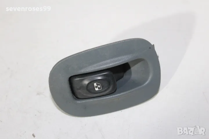 Бутон ел стъкла дясно Рено Меган Сценик 1998 1.6i Renault Megane Scenic 7700836270, снимка 1
