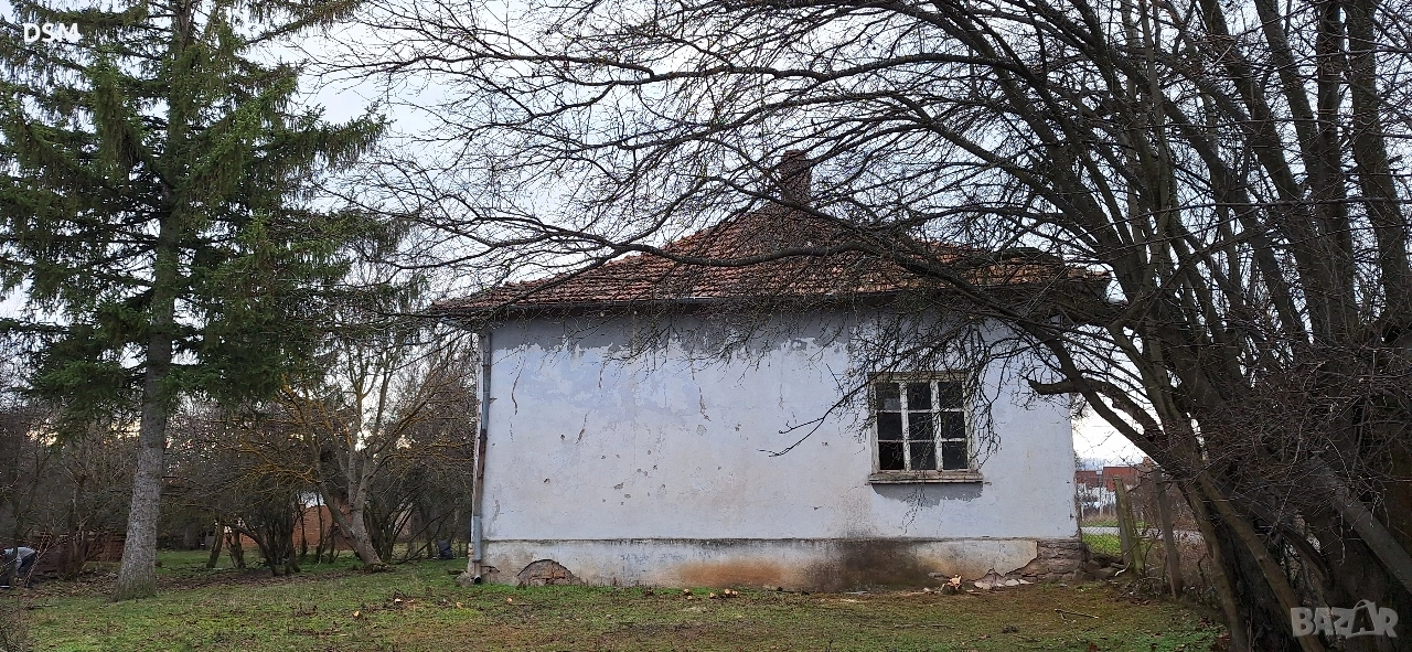Продавам Къща с Двор/1500кв.м/ в с.Василовци обл.Софийска, снимка 1