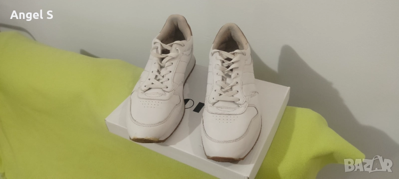 Бели спортни обувки Pull and Bear, снимка 1