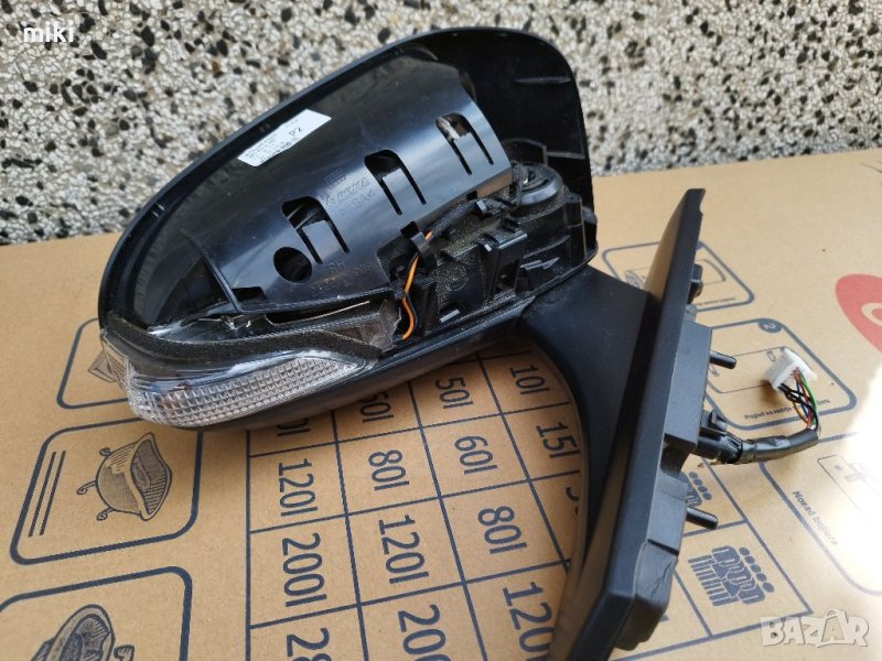 Дясно огледало с мигач за Toyota Corolla 2013г. електрическо прибиращо с подгряване , снимка 1