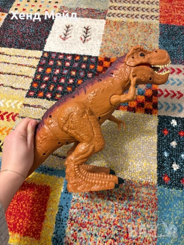 Интерактивна играчка Mighty Dinosaur със звуци и светлини от Dragon-i Toys, кафява