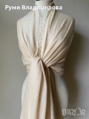 Бежов шал от 100 % кашмир, 2 броя, снимка 3 - Шалове - 52704853