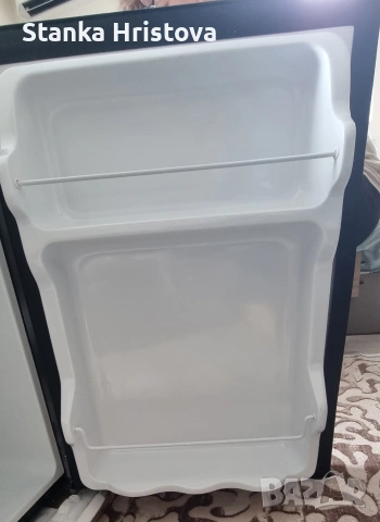 Хладилник Klastein 66L черен., снимка 3 - Хладилници - 53799370