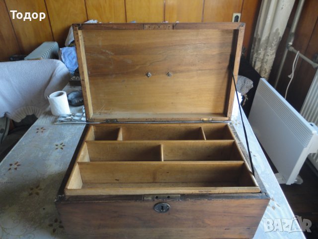 Старинно дървено ковчеже сандъче от орех, снимка 4 - Колекции - 41661776