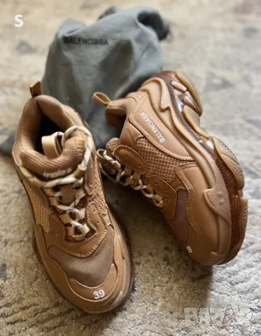 BALENCIAGA TRIPLE S 39, снимка 2 - Маратонки - 47912915