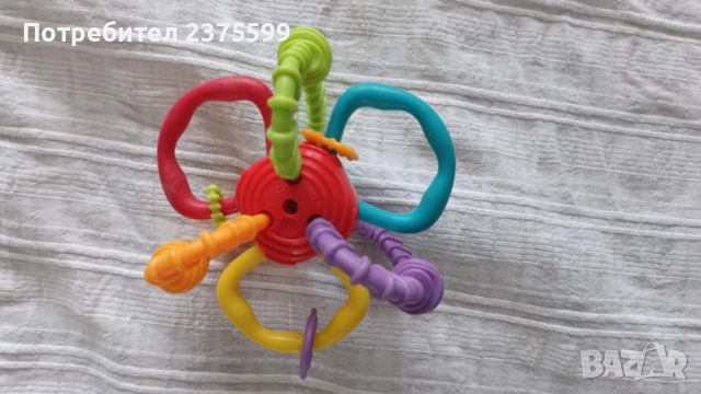 Цветна дрънкалка 