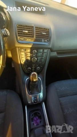 Опел Мерива В 2011г, снимка 8 - Автомобили и джипове - 52368861