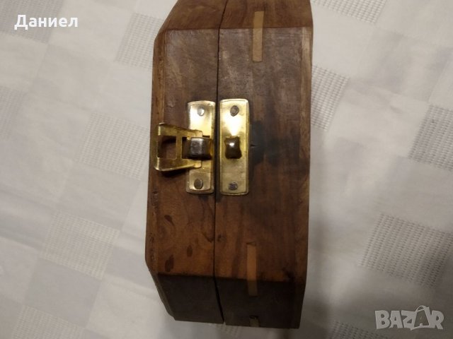 Компас със слънчев часовник от масивен бронз в дървена кутия, снимка 5 - Морски сувенири - 35983647