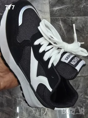 дамски обувки маратонки , снимка 2 - Маратонки - 47706165