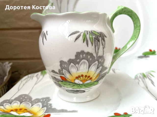 Красив комплект с водна лилия от фин костен порцелан от Англия, снимка 3 - Антикварни и старинни предмети - 50607706