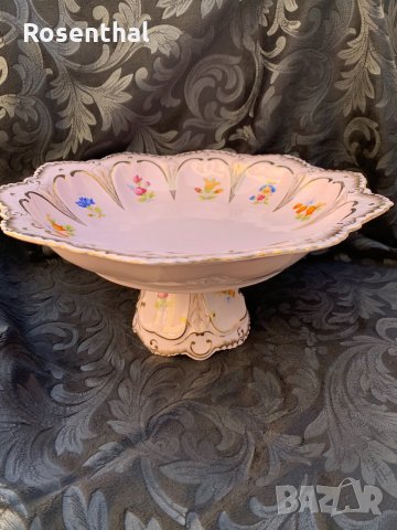 Голяма фруктиера на столче - розов карловарски порцелан