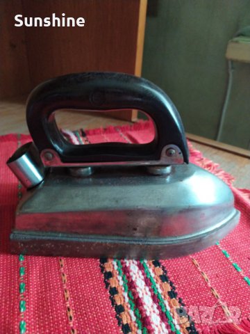 Старинна ютия работеща ЕЛПРОМ 1950 г.