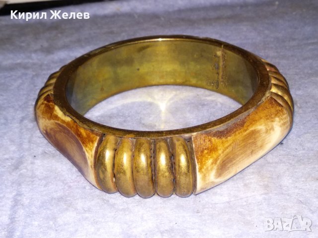 СТАРА БРОНЗОВА ТИБЕТСКА ЕТНОГРАФСКА ГРИВНА ИНКРУСТИРАНА с РЪЧНО ШЛИФОВАНА КАМИЛСКА КОСТ 2225, снимка 9 - Антикварни и старинни предмети - 41145888