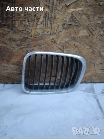 3′ E46 Седан / Комби решетка бъбрек ляв 8195055
