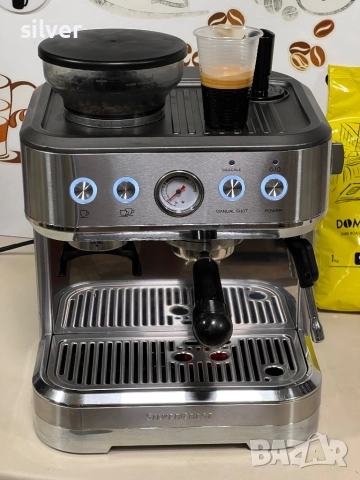 Кафемашина кафе автомат с вградена мелачка, снимка 3 - Кафемашини - 51753335