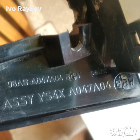 Централна конзола за Форд Фокус 2001 , Ford Focus 98AB A047A04, снимка 4 - Части - 48537171