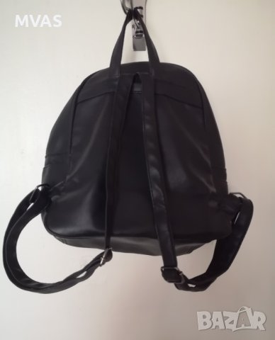 Черна кожена раница среден размер матова , снимка 2 - Раници - 40551413