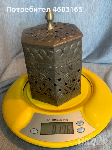 Метална кутия, снимка 6 - Антикварни и старинни предмети - 52975862