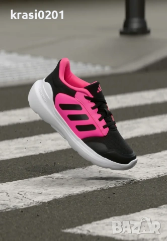 Оригинални маратонки на Adidas TENSAUR RUN! 36 2/3, 38