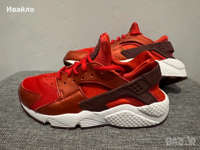 NIKE WMNS AIR HUARACHE RUN
