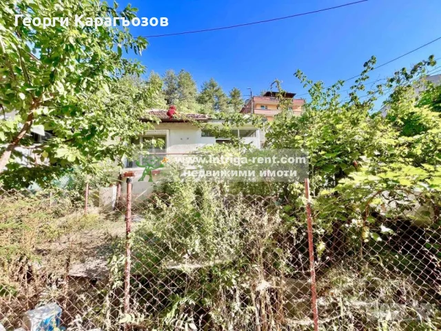 3863. Къща с двор за продажба в квартал Хисаря, град Хасково., снимка 2 - Къщи - 48413242