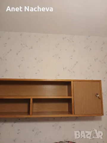 Шкаф библиотечка за стена, снимка 3 - Шкафове - 56363810