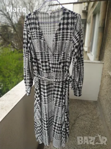 Много стилна рокля М размер на H&M Подарък Свети Валентин, снимка 3 - Рокли - 48551711