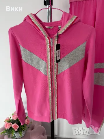 Спортен екип на Guess размер S, снимка 5 - Спортни екипи - 48618774