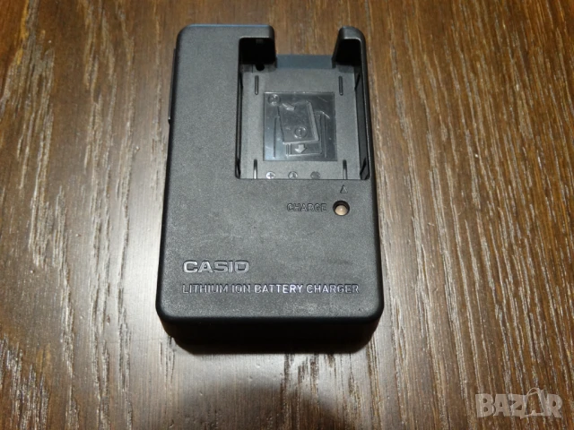 CASIO BC-70L - зарядно за фотоапарат...
