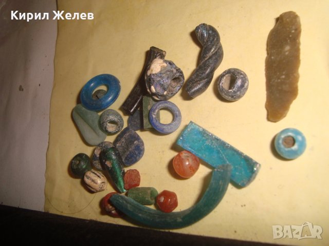 СТАРО ЦВЕТНО СТЪКЛО ВЪЗРАЖДАНЕ 17-18 ВЕК МНОГО РЕДКИ ДУХАНО СТЪКЛО МЪНИСТА за УКРАСА и КРЕМЪК 24241, снимка 8 - Антикварни и старинни предмети - 33867056