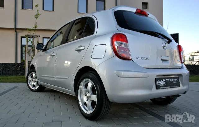 Nissan Micra 1.2i* РЕГИСТРИРАН* КЛИМАТРОНИК* АВТОПИЛОТ* ЕВРО 5, снимка 4 - Автомобили и джипове - 55968382