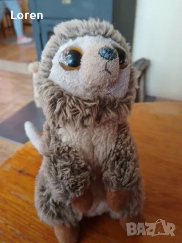 Подарявам плюшена играчка лимур