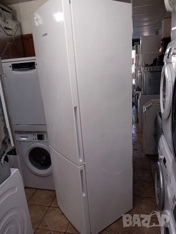 Комбиниран хладилник с фризер Бош Bosch с две години гаранция!, снимка 4 - Хладилници - 53556113