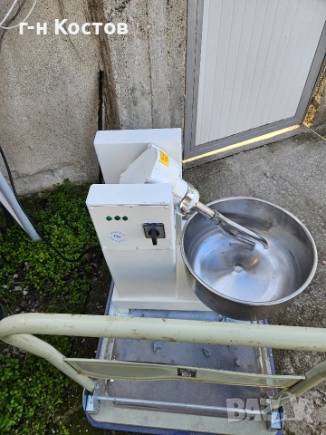 Тестомесачка Турция вилична Трифазна 20 литра 10кг., снимка 6 - Обзавеждане на кухня - 53684043