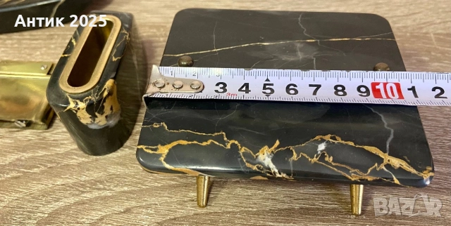 Винтидж настолен комплект от камък с позлатени елементи – пепелник, запалка и поставка, снимка 5 - Антикварни и старинни предмети - 53474769