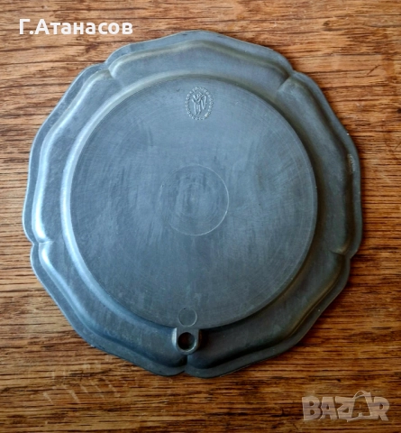 Колекционерска калаена чиния ръчна изработка немска, снимка 2 - Антикварни и старинни предмети - 52652399