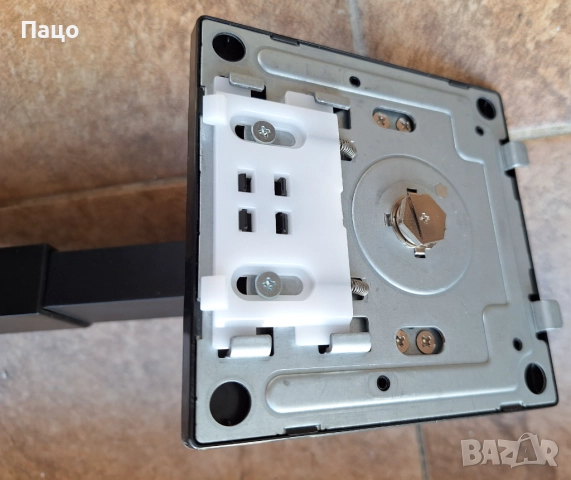 Стойка за Монитор  Lenovo ThinkVision P24h-10, снимка 8 - Монитори - 52812774