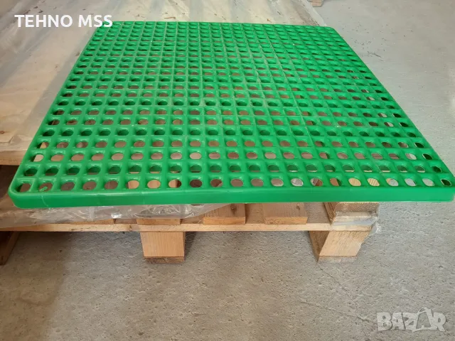 Пластмасови подови решетки за клетки за зайци, Дъна 59х59 см, Комплект 10 броя