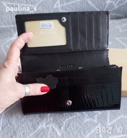 Естествена кожа / Луксозен и ергономичен дамски портфейл от естествен лак в кроко принт / черен , снимка 4 - Портфейли, портмонета - 36076275