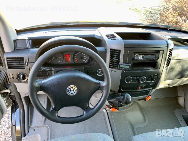 VW Crafter 4.30м.* Климатик* Темпомат* Двойна гума, снимка 13 - Бусове и автобуси - 52440599