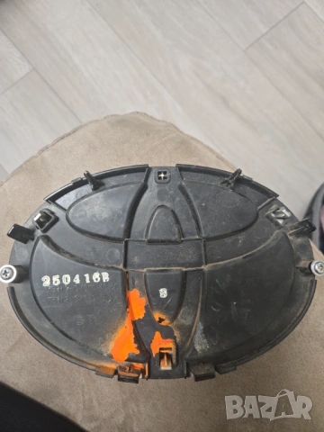 Емблема тойота хайлукс toyota hilux, снимка 5 - Части - 53600687