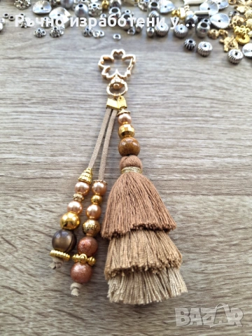 Украшение за чанта Вишнев цвят ръчна изработка, снимка 4 - Чанти - 53661979