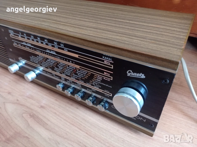 Радио Graetz Chanson automatic 301. 1970 г., снимка 2 - Антикварни и старинни предмети - 52815658