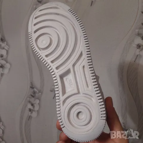 NIKE AIR FORCE 1 Shadow Triple White оригинални маратонки номер 38 , снимка 6 - Маратонки - 47454110