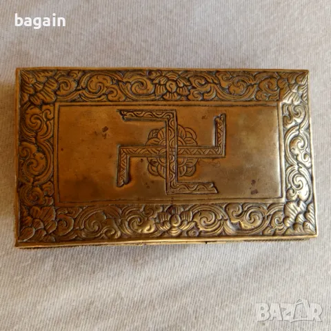 Свастика. Старинна тибетска кутия., снимка 1