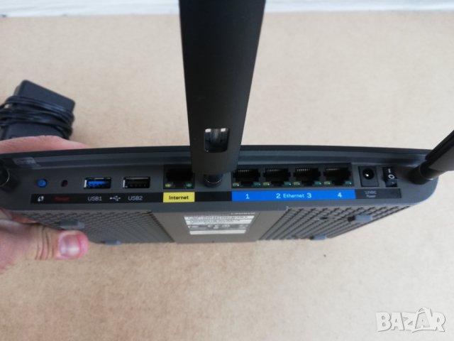 Linksys EA6900 Gigabit Wi-Fi Router, снимка 7 - Рутери - 41147447