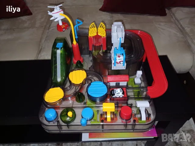 STEM/СТЕМ Прозрачна образователна игра/писта с 3 коли - полицейска, пожарна и линейка www.youtube.co