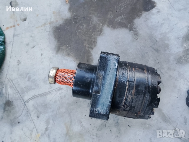 Хидро мотор за самоходна вишка